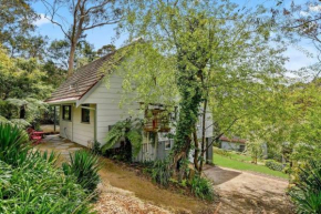 Banksia Cottage, pretty cottage with garden Leura